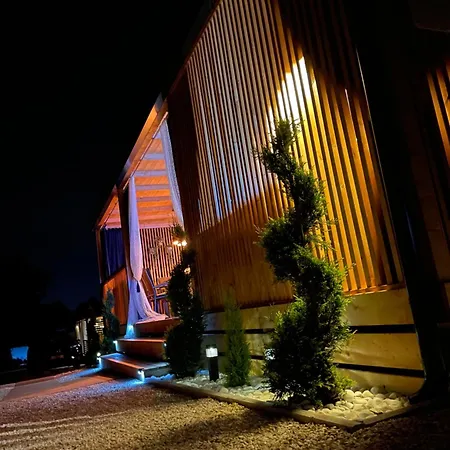 אתר קמפינג Mobile Nika & Monika