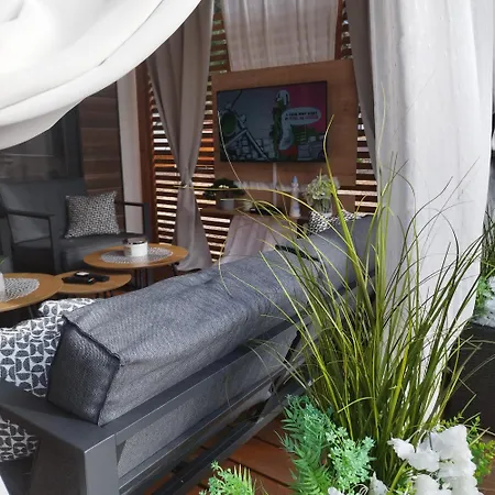 אתר קמפינג Mobile Nika & Monika ביוגראד נה מורו