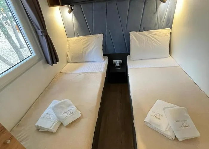 Mobile Nika & Monika