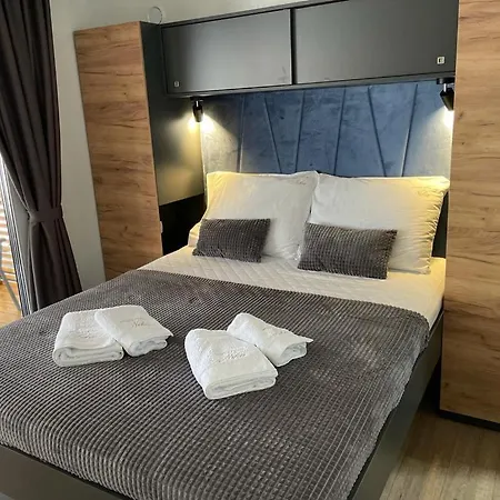 Mobile Nika & Monika * Biograd Na Moru