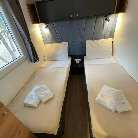 Mobile Nika & Monika