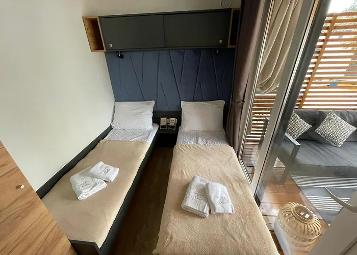 Mobile Nika & Monika 캠프장 *