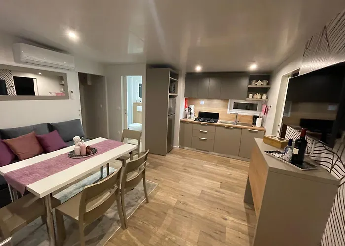 캠프장 Mobile Nika & Monika