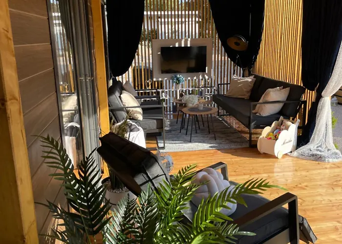 캠프장 Mobile Nika & Monika 비오그라드나모루