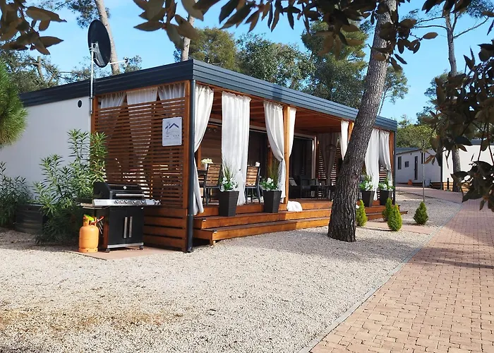 Mobile Nika & Monika 캠프장 *